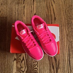 Nike Dunk Low - Hot Pink